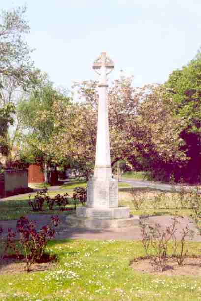 HistonWarMemorial.jpg - 23339 Bytes