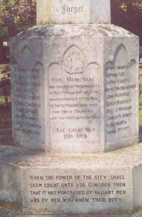 HistonWarMemorial2.jpg - 9656 Bytes