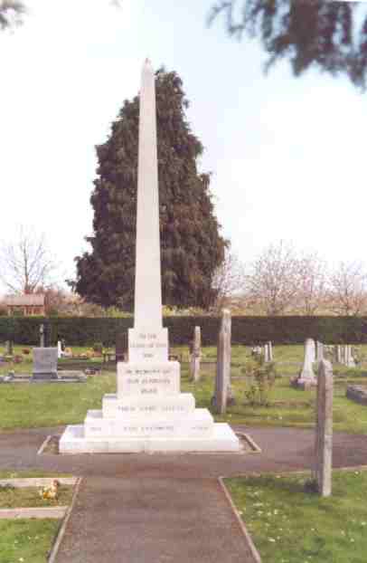 FenstantonMemorial2.jpg - 14063 Bytes